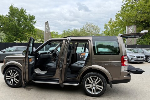 Land Rover Discovery 4 SDV6 HSE -2 OWNERS -FULL SERVICE HISTORY -CAMBELT CHANGED 24