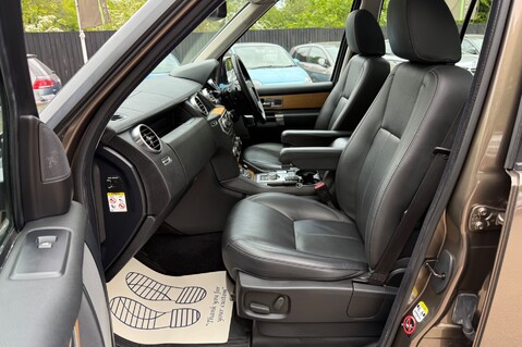 Land Rover Discovery 4 SDV6 HSE -2 OWNERS -FULL SERVICE HISTORY -CAMBELT CHANGED 26