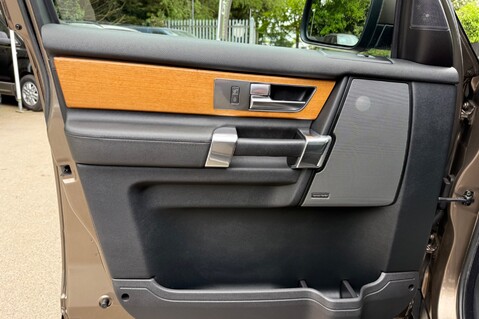 Land Rover Discovery 4 SDV6 HSE -2 OWNERS -FULL SERVICE HISTORY -CAMBELT CHANGED 30