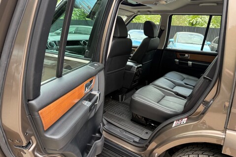 Land Rover Discovery 4 SDV6 HSE -2 OWNERS -FULL SERVICE HISTORY -CAMBELT CHANGED 33