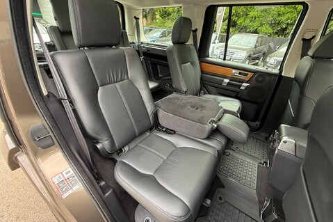 Land Rover Discovery 4 SDV6 HSE -2 OWNERS -FULL SERVICE HISTORY -CAMBELT CHANGED 35