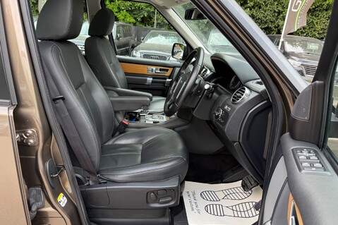 Land Rover Discovery 4 SDV6 HSE -2 OWNERS -FULL SERVICE HISTORY -CAMBELT CHANGED 14