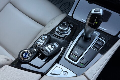BMW 5 Series 520D M SPORT TOURING - ULEZ COMPLIANT -  2 OWNERS -  SERVICE HISTORY 9
