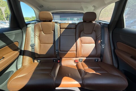 Volvo XC60 T8 TWIN ENGINE INSCRIPTION PRO AWD -BLIS -360 CAMERA -B&W -XENIUM PACK 16