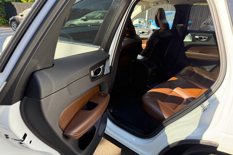 Volvo XC60 T8 TWIN ENGINE INSCRIPTION PRO AWD -BLIS -360 CAMERA -B&W -XENIUM PACK 31
