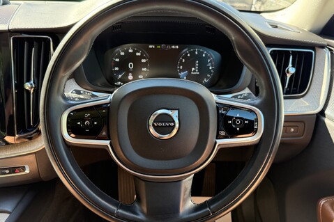 Volvo XC60 T8 TWIN ENGINE INSCRIPTION PRO AWD -BLIS -360 CAMERA -B&W -XENIUM PACK 7