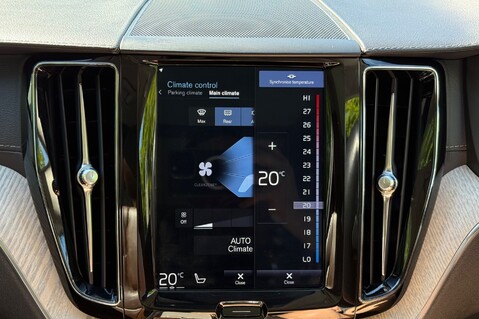 Volvo XC60 T8 TWIN ENGINE INSCRIPTION PRO AWD -BLIS -360 CAMERA -B&W -XENIUM PACK 46