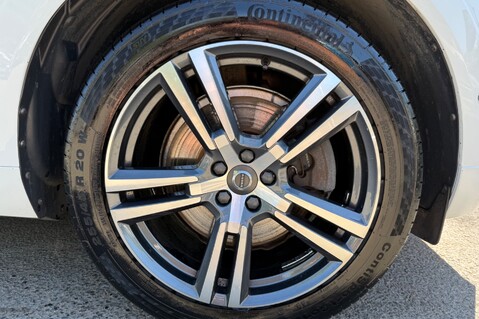 Volvo XC60 T8 TWIN ENGINE INSCRIPTION PRO AWD -BLIS -360 CAMERA -B&W -XENIUM PACK 70