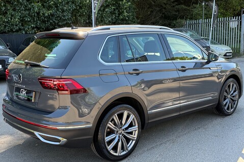 Volkswagen Tiguan ELEGANCE TDI 4MOTION DSG - VW SERVICE PLAN TILL DEC 2028 -WARRANTY DEC 2026 5