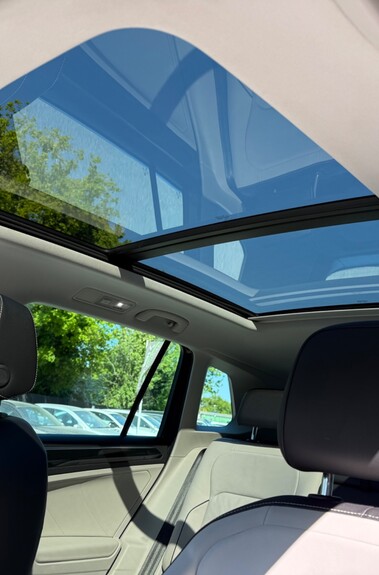 Volkswagen Tiguan ELEGANCE TDI 4MOTION DSG - VW SERVICE PLAN TILL DEC 2028 -WARRANTY DEC 2026 