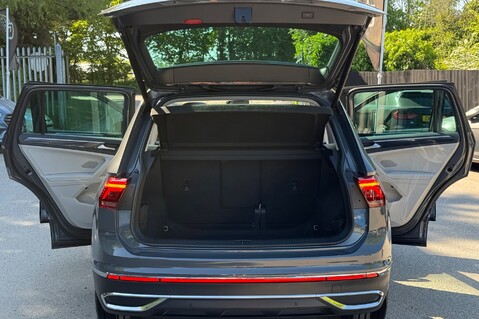 Volkswagen Tiguan ELEGANCE TDI 4MOTION DSG - VW SERVICE PLAN TILL DEC 2028 -WARRANTY DEC 2026 22