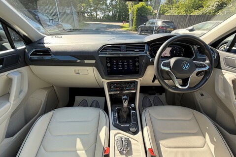 Volkswagen Tiguan ELEGANCE TDI 4MOTION DSG - VW SERVICE PLAN TILL DEC 2028 -WARRANTY DEC 2026 13