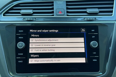 Volkswagen Tiguan ELEGANCE TDI 4MOTION DSG - VW SERVICE PLAN TILL DEC 2028 -WARRANTY DEC 2026 56