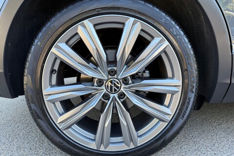 Volkswagen Tiguan ELEGANCE TDI 4MOTION DSG - VW SERVICE PLAN TILL DEC 2028 -WARRANTY DEC 2026 70