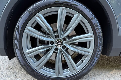 Volkswagen Tiguan ELEGANCE TDI 4MOTION DSG - VW SERVICE PLAN TILL DEC 2028 -WARRANTY DEC 2026 72
