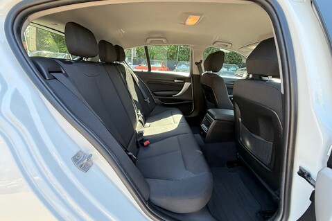 BMW 1 Series 116D SE - 2 OWNERS - BMW MAIN DEALER SERVICE HISTORY  28