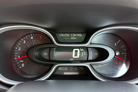 Renault Trafic SL28 SPORT EDC ENERGY DCI AUTOMATIC - NO VAT -1 OWNER -BLUETOOTH-P/SENSORS 26