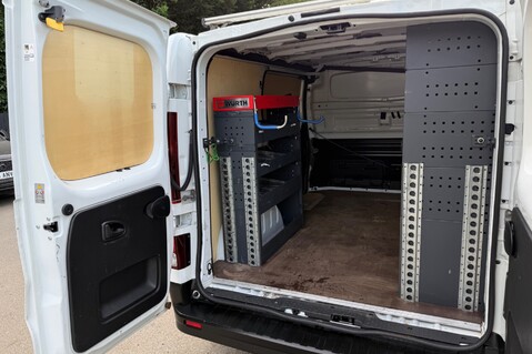 Renault Trafic SL28 SPORT EDC ENERGY DCI AUTOMATIC - NO VAT -1 OWNER -BLUETOOTH-P/SENSORS 35