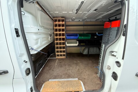 Renault Trafic SL28 SPORT EDC ENERGY DCI AUTOMATIC - NO VAT -1 OWNER -BLUETOOTH-P/SENSORS 15