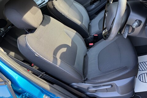 Renault Captur DYNAMIQUE S NAV DCI AUTOMATIC - £20 ROAD TAX - ULEZ FREE  32