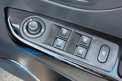 Renault Captur DYNAMIQUE S NAV DCI AUTOMATIC - £20 ROAD TAX - ULEZ FREE  34