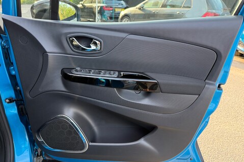 Renault Captur DYNAMIQUE S NAV DCI AUTOMATIC - £20 ROAD TAX - ULEZ FREE  35