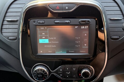 Renault Captur DYNAMIQUE S NAV DCI AUTOMATIC - £20 ROAD TAX - ULEZ FREE  41