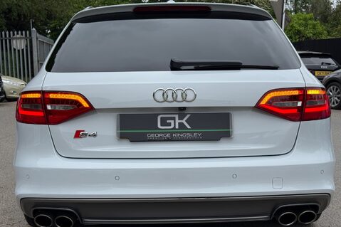 Audi S4 S4 AVANT QUATTRO -B&O -CAMERA -SUPERSPORTS SEATS - AUDI SERVICE PLAN 24