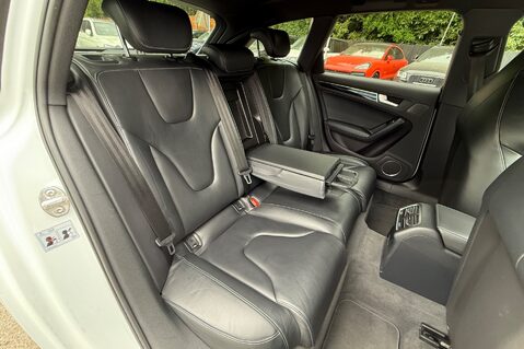 Audi S4 S4 AVANT QUATTRO -B&O -CAMERA -SUPERSPORTS SEATS - AUDI SERVICE PLAN 31