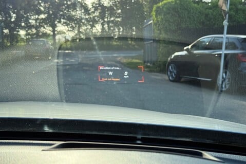 Mercedes-Benz C Class C 250 D AMG LINE PREMIUM PLUS -HEAD UP DISPLAY -INTELLIGENT HEADLIGHTS -19S 40