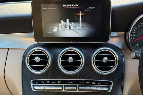 Mercedes-Benz C Class C 250 D AMG LINE PREMIUM PLUS -HEAD UP DISPLAY -INTELLIGENT HEADLIGHTS -19S 42