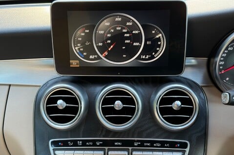 Mercedes-Benz C Class C 250 D AMG LINE PREMIUM PLUS -HEAD UP DISPLAY -INTELLIGENT HEADLIGHTS -19S 44