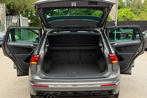 Volkswagen Tiguan R LINE TDI BMT 4MOTION DSG -RARE LEATHER -TOWBAR -10 SERVICES INC CAMBELT 22