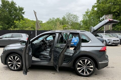 Volkswagen Tiguan R LINE TDI BMT 4MOTION DSG -RARE LEATHER -TOWBAR -10 SERVICES INC CAMBELT 23