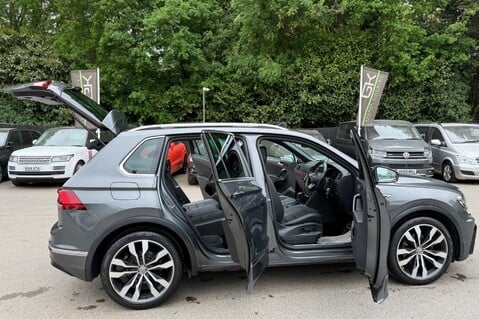 Volkswagen Tiguan R LINE TDI BMT 4MOTION DSG -RARE LEATHER -TOWBAR -10 SERVICES INC CAMBELT 24