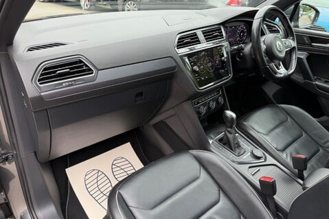 Volkswagen Tiguan R LINE TDI BMT 4MOTION DSG -RARE LEATHER -TOWBAR -10 SERVICES INC CAMBELT 28