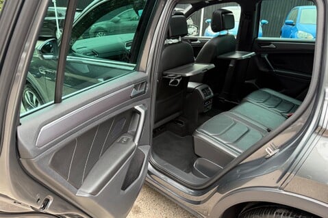 Volkswagen Tiguan R LINE TDI BMT 4MOTION DSG -RARE LEATHER -TOWBAR -10 SERVICES INC CAMBELT 29