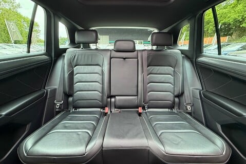 Volkswagen Tiguan R LINE TDI BMT 4MOTION DSG -RARE LEATHER -TOWBAR -10 SERVICES INC CAMBELT 17