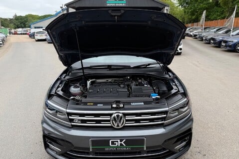 Volkswagen Tiguan R LINE TDI BMT 4MOTION DSG -RARE LEATHER -TOWBAR -10 SERVICES INC CAMBELT 63