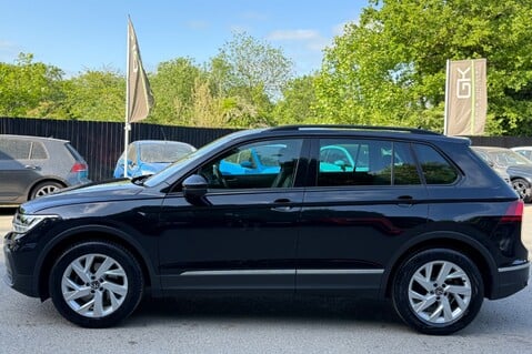 Volkswagen Tiguan LIFE TDI DSG -APPLE CAR PLAY -ADAPTIVE CRUISE CONTROL -1 YEAR VW WARRANTY 9
