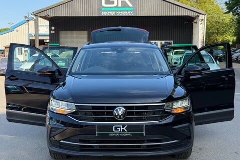 Volkswagen Tiguan LIFE TDI DSG -APPLE CAR PLAY -ADAPTIVE CRUISE CONTROL -1 YEAR VW WARRANTY 19