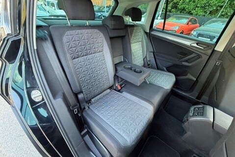 Volkswagen Tiguan LIFE TDI DSG -APPLE CAR PLAY -ADAPTIVE CRUISE CONTROL -1 YEAR VW WARRANTY 30