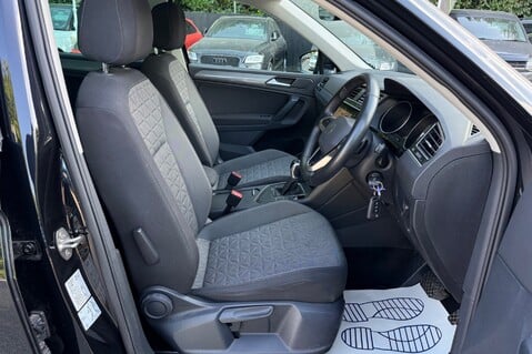 Volkswagen Tiguan LIFE TDI DSG -APPLE CAR PLAY -ADAPTIVE CRUISE CONTROL -1 YEAR VW WARRANTY 15