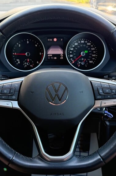 Volkswagen Tiguan LIFE TDI DSG -APPLE CAR PLAY -ADAPTIVE CRUISE CONTROL -1 YEAR VW WARRANTY 