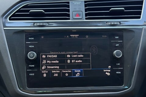 Volkswagen Tiguan LIFE TDI DSG -APPLE CAR PLAY -ADAPTIVE CRUISE CONTROL -1 YEAR VW WARRANTY 43