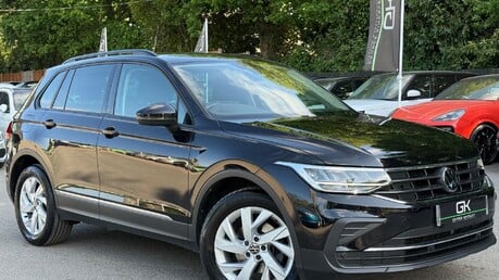 Volkswagen Tiguan LIFE TDI DSG -APPLE CAR PLAY -ADAPTIVE CRUISE CONTROL -1 YEAR VW WARRANTY