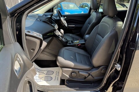 Ford Kuga TITANIUM X EDITION AUTOMATIC - PANORAMIC SUNROOF - SHADOW BLACK 3