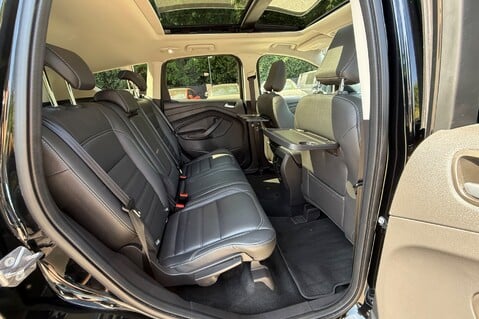 Ford Kuga TITANIUM X EDITION AUTOMATIC - PANORAMIC SUNROOF - SHADOW BLACK 32