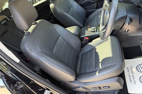 Ford Kuga TITANIUM X EDITION AUTOMATIC - PANORAMIC SUNROOF - SHADOW BLACK 33