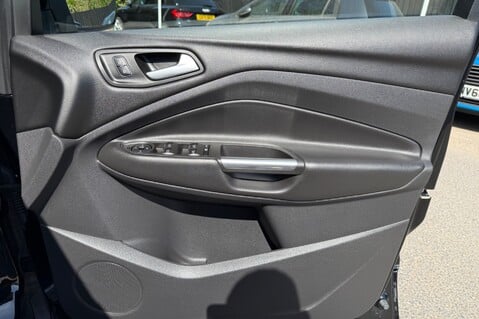 Ford Kuga TITANIUM X EDITION AUTOMATIC - PANORAMIC SUNROOF - SHADOW BLACK 36
